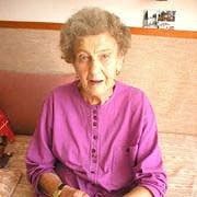 Nemusím vůbec užívat léky proti bolesti S vaší biolampou jsem velmi spokojená, vůbec nelituji, že jsem za ni utratila peníze. Nejvíce mi pomáhá na kyčelní kloub, na krční páteř, na koleno - pořídila jsem si ji po vážném úrazu.