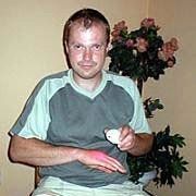 Trpím těžkou lupénkou již 20 let .... Původně jsem si ho půjčil na zkoušku, abych neurazil dobrého přítele, který mi nabídl možnost.a s přesvědčením, že ji zase v klidu vrátím, protože stejně jako ostatní metody, které jsem vyzkoušel, by mi pravděpodobně nijak nepomohla. Jenže jsem to neudělal! Naopak, s radostí jsem ji zaplatil a s údivem dál využíval její skvělé schopnosti.